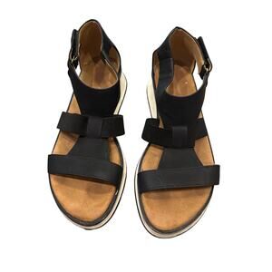 Adrienne Vittadini Mabelle sport sandals in black size 8